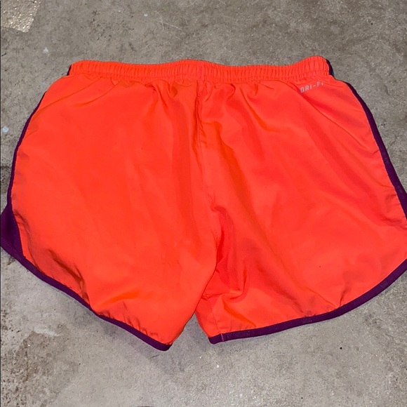 Nike running shorts - Picture 2 of 3